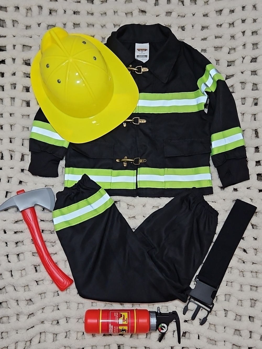 Kids Firefighter Costume with Helmet and Accessories 3T Unisex